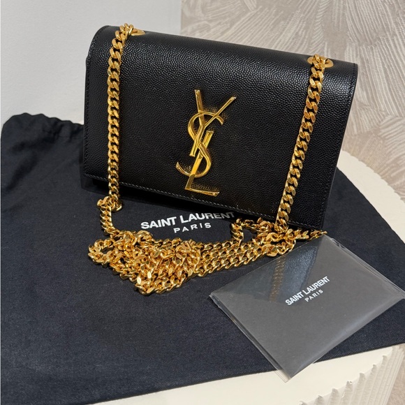 Kate Small Chain Crossbody Bag in Grain De Poudre Embossed Leather - Picture 6 of 7